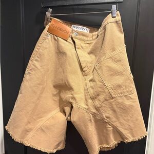 JW ANDERSON twisted patch Tan Canvas Shorts with Leather Logo Patch size 38 / 30